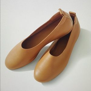 Everlane The Day Glove flat (caramel)